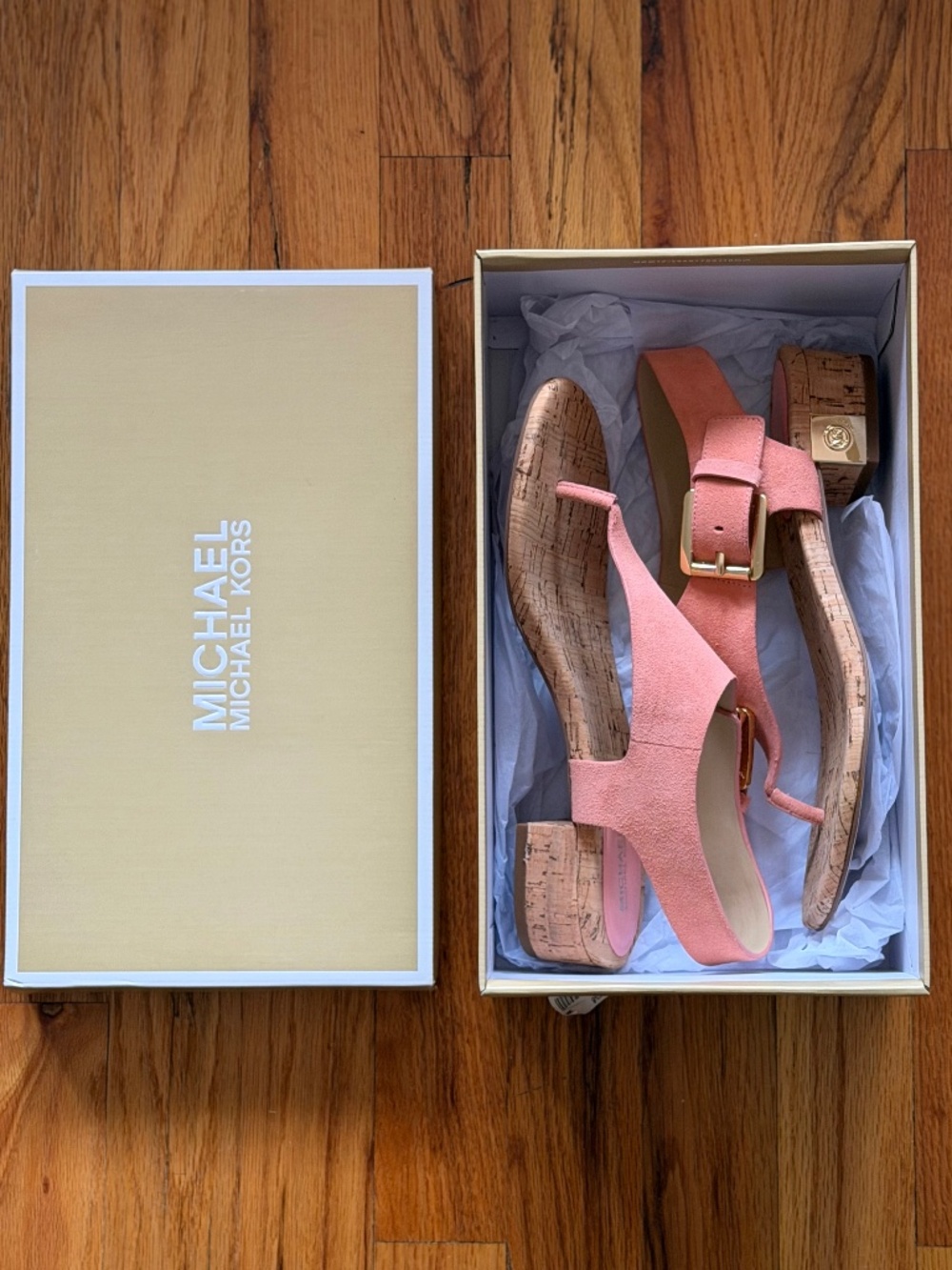 Michael Kors London Thong Suede Sandals. Peach Color. Size 7.5M
